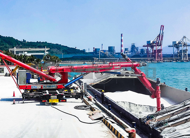 Máy dỡ tàu trục vít gắn trên xe 800-5000 DWT 150-500t / h